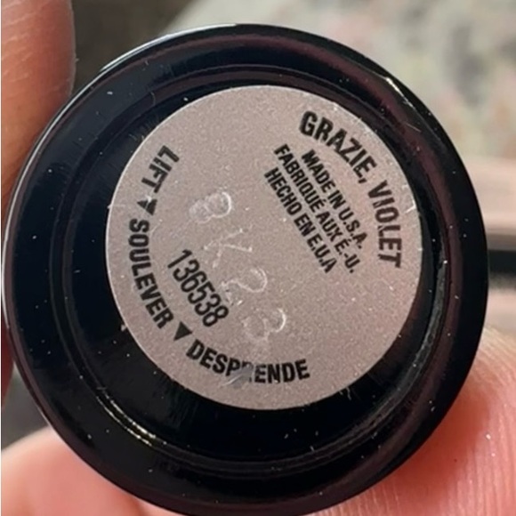 NWT MARY KAY GRAZIE VIOLET LIP STICK Limited Edition *Deadstock - Picture 3 of 4